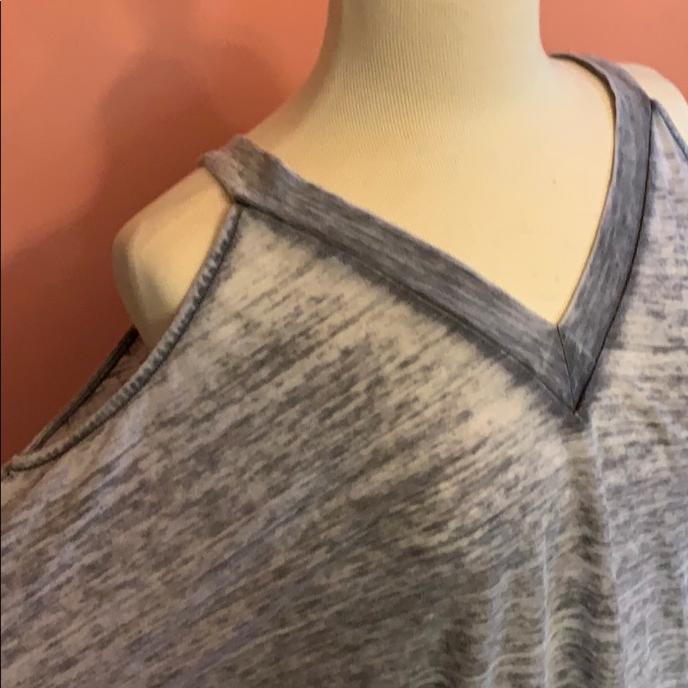 Express Cold Shoulder Top XS